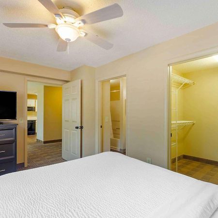 Extended Stay America Select Suites - Orlando - Lake Mary - 1040 Greenwood Blvd Bagian luar foto