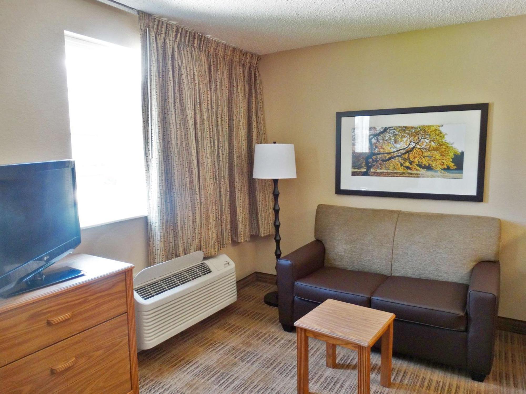 Extended Stay America Select Suites - Orlando - Lake Mary - 1040 Greenwood Blvd Bagian luar foto