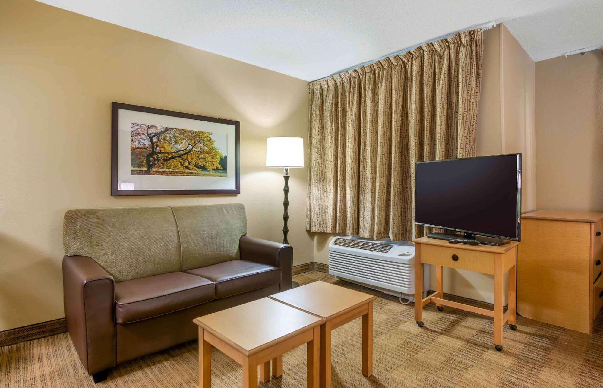 Extended Stay America Select Suites - Orlando - Lake Mary - 1040 Greenwood Blvd Bagian luar foto